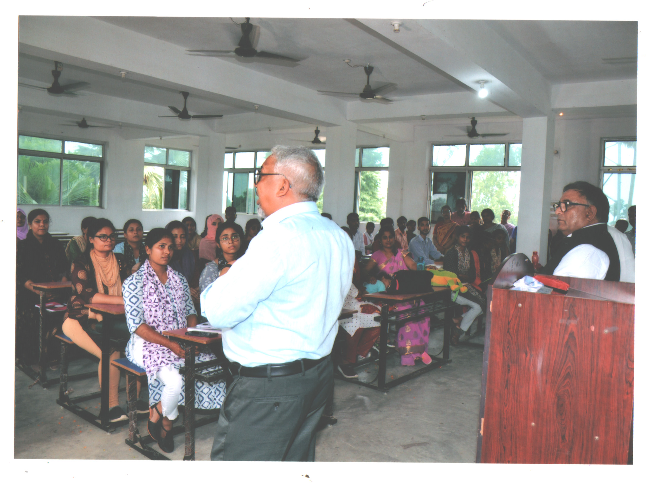 DEAN Faculty Humanities Dr. Ajaz Alam Addressing the Student in the Class a Glimpse of teachers which University Officer in the out Campus of the college